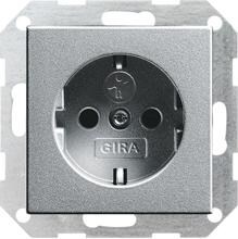 Gira 045326 SCHUKO Steckdose, 16 A, 250 V~, mit integriertem erhöhten Berührungsschutz (Shutter) und Symbol, Steckklemmen, System 55, Farbe Alu